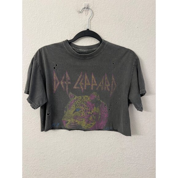 Def Leppard Distressed Graphic Tee Crop Top S - Picture 1 of 5